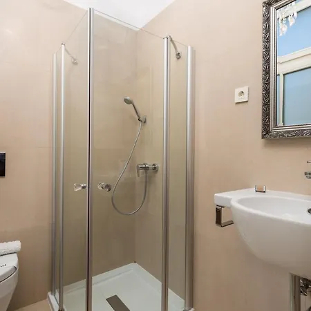 Sokol Center Apartment *